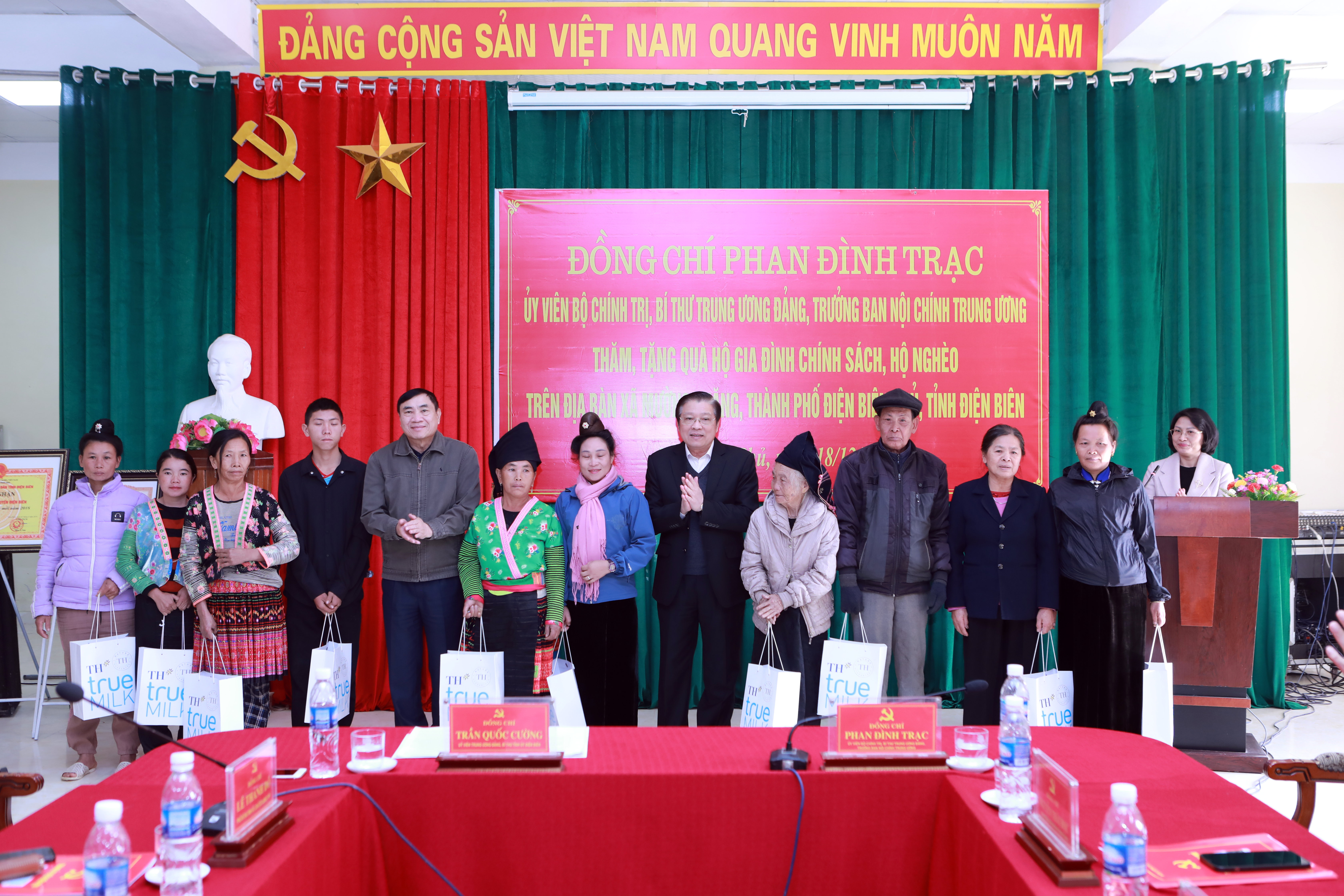 PHUC0778.JPG