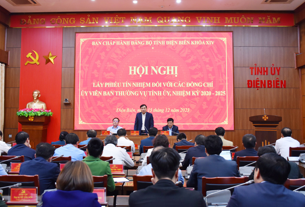 Th-ng-tr-c-ch-tr-h-i-ngh-.jpg