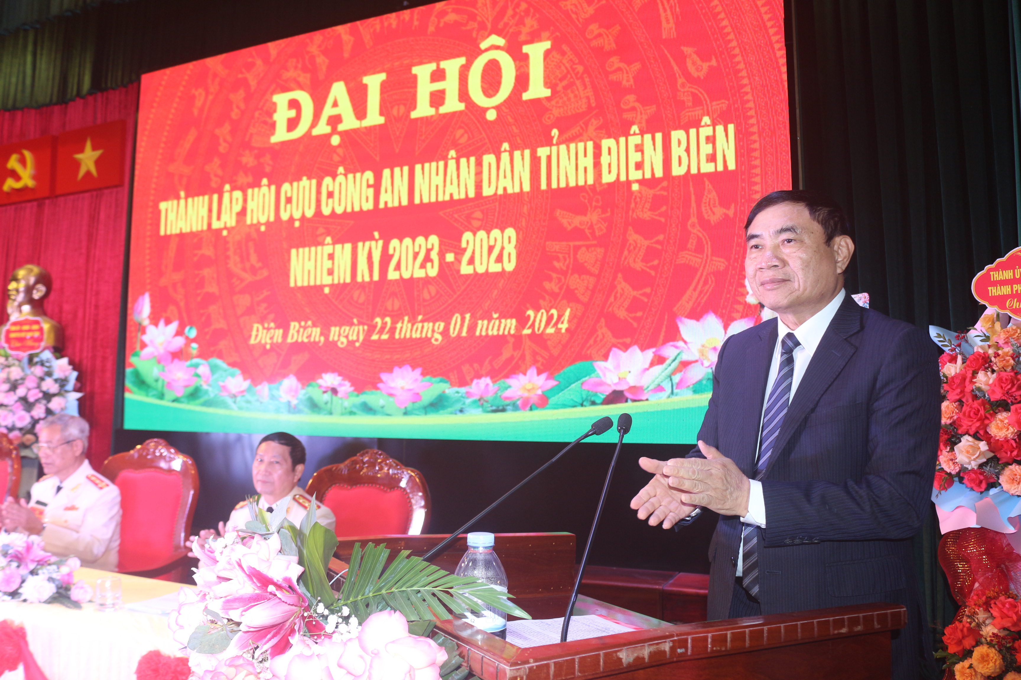 22-1-Dai-hoi-Cuu-CA1.JPG