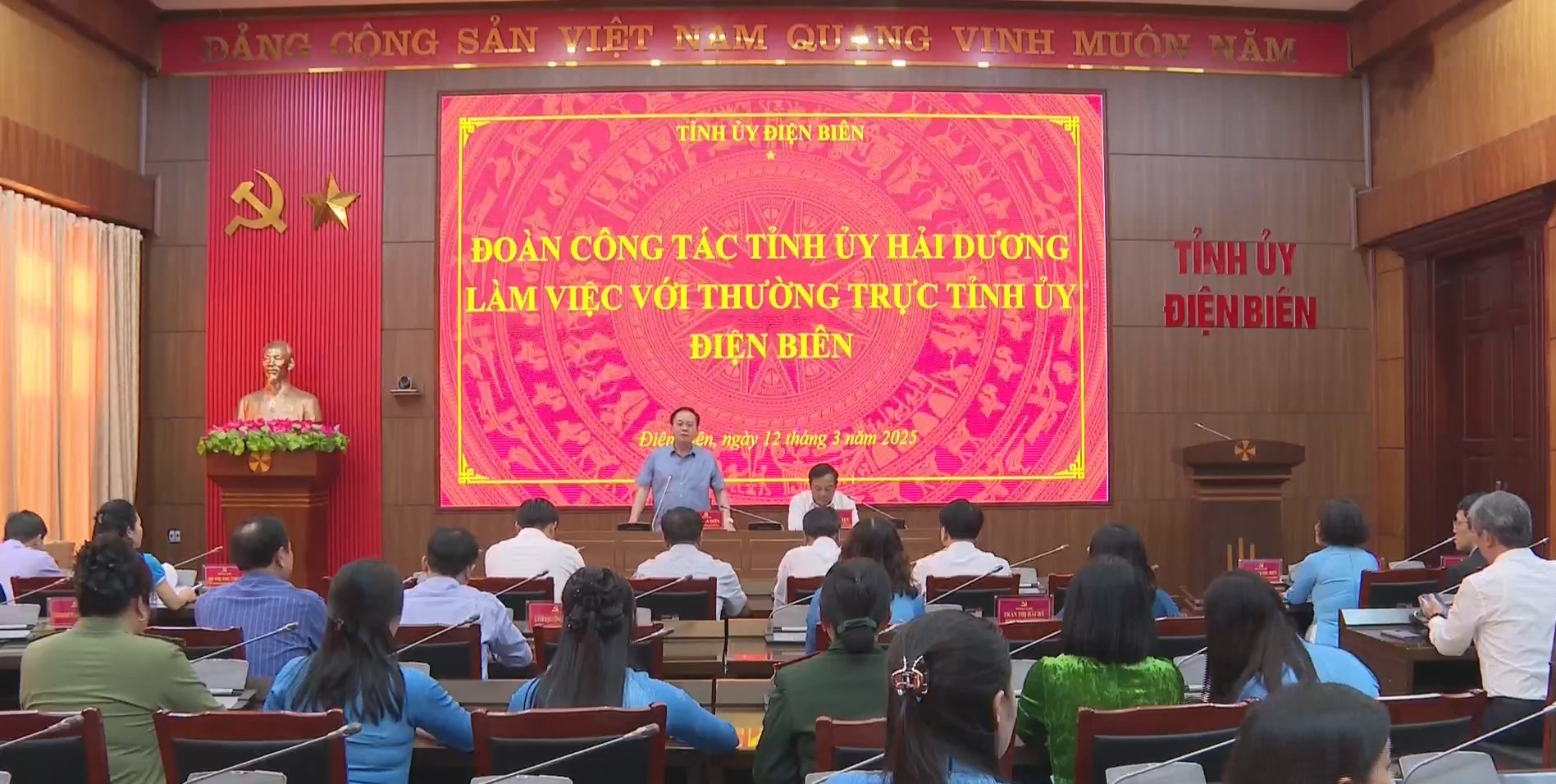 TTTU-l-m-vi-c-HD.jpg
