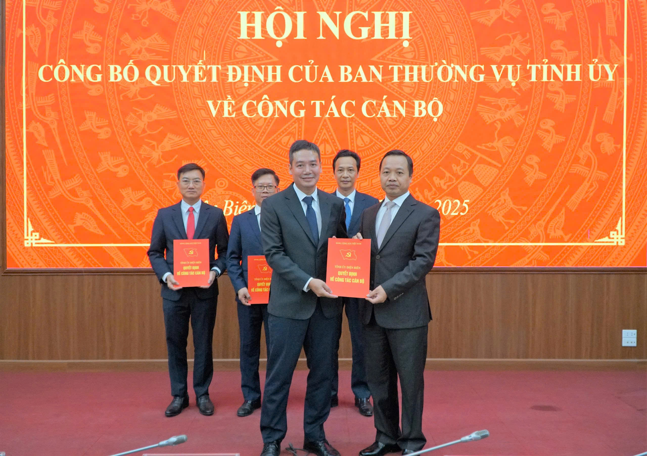 -C-PH-M-TR-NG-T-I-10-11.jpg
