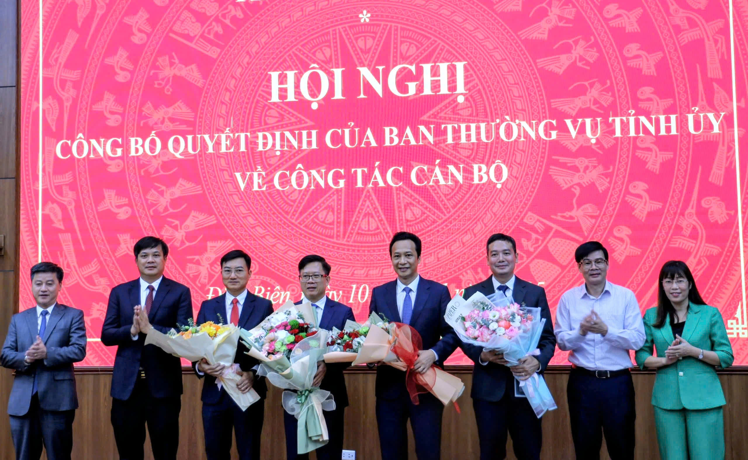 BTV-T-nh-y-t-ng-hoa-ch-c-m-ng-10-11.jpg