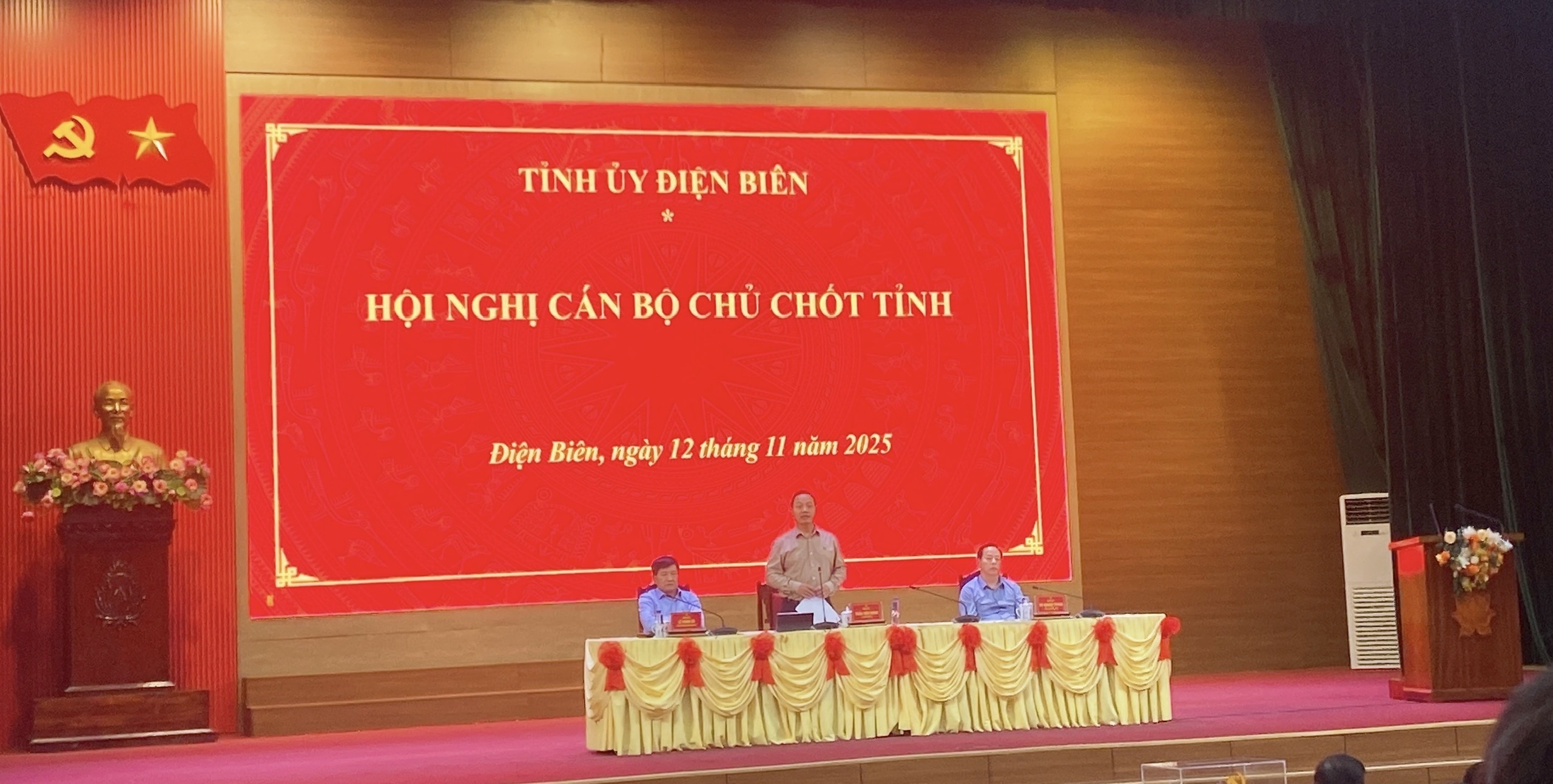 C-c-ng-ch-Th-ng-tr-c-T-nh-y-ch-tr-.jpg