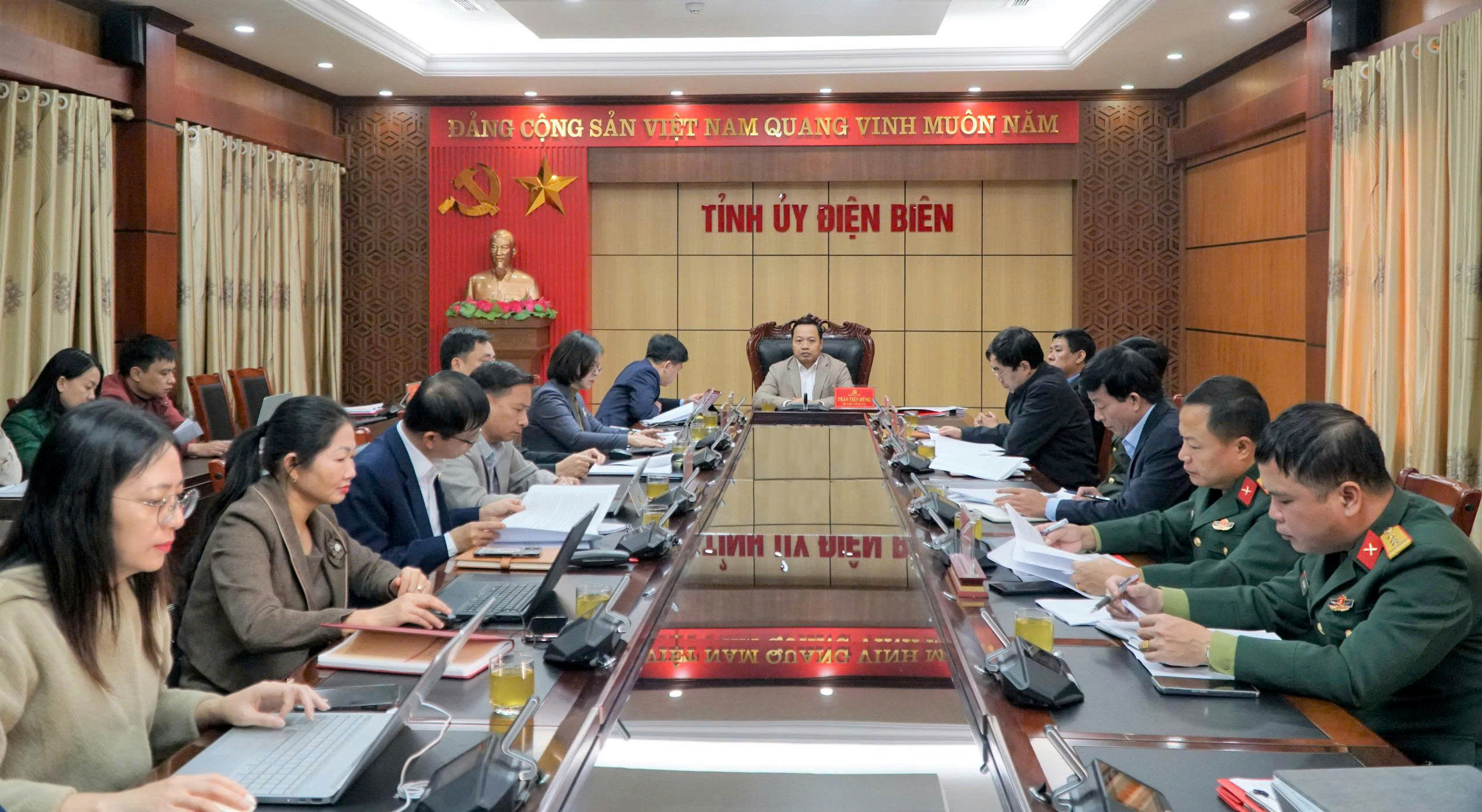 Quang-c-nh-H-i-ngh-t-i-i-m-c-u-t-nh-08-12-2025.jpg