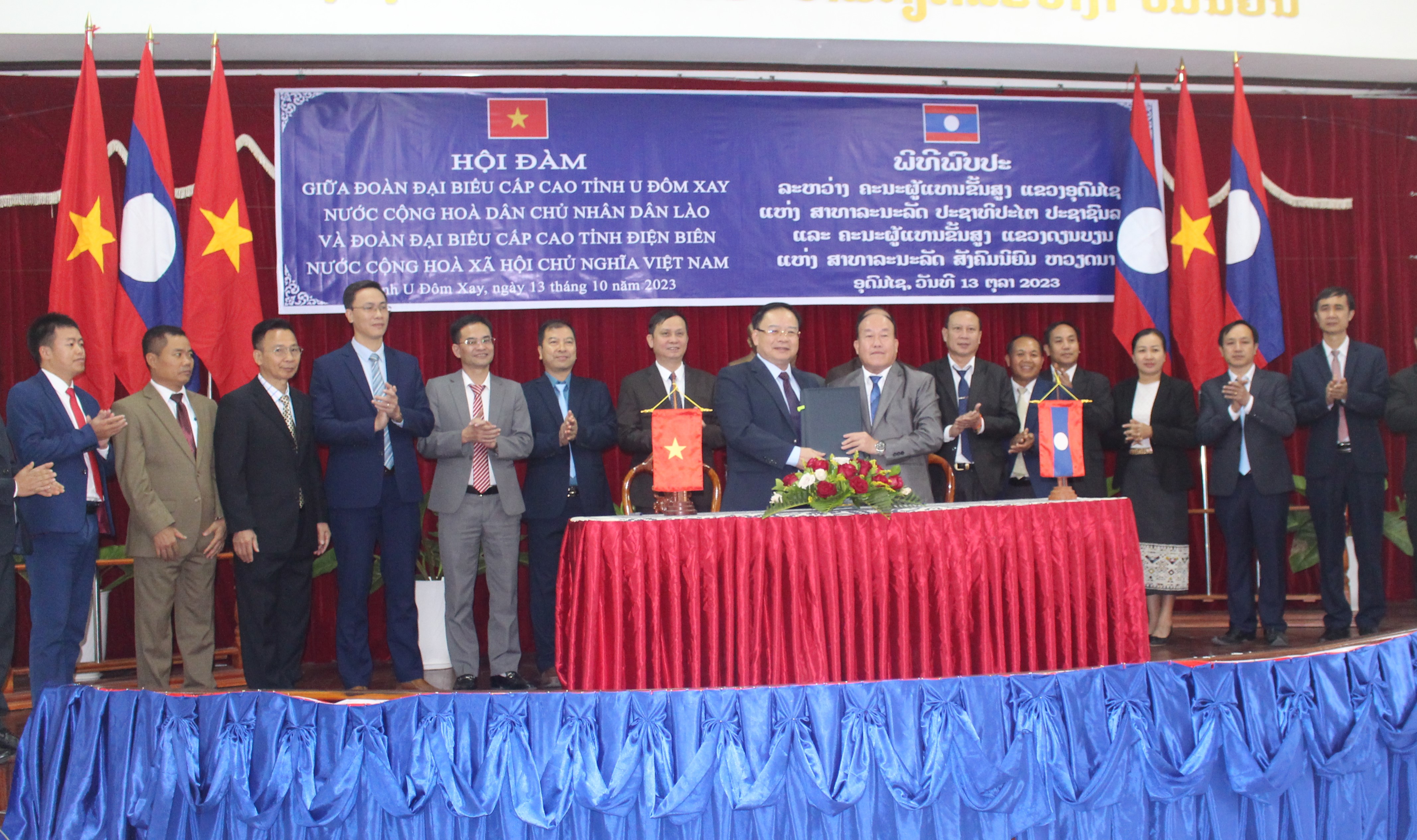 13-10-lam-viec-2.JPG