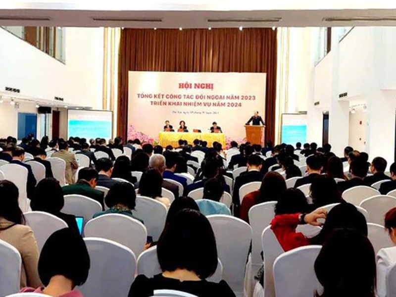 Phát huy vai trò tiên phong của công tác đối ngoại để thực hiện các mục tiêu Đại hội đại biểu toàn quốc lần thứ XIII của Đảng