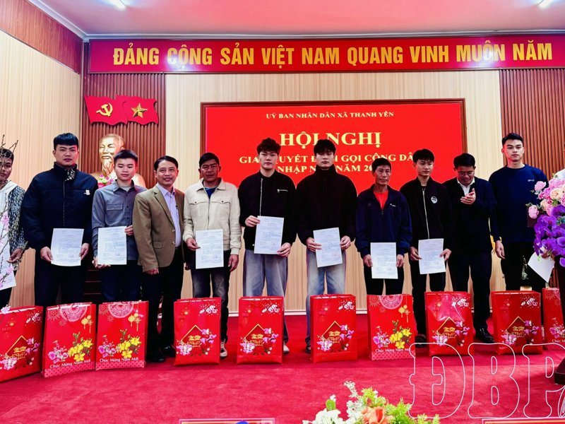 Trao 850 quyết định gọi công dân nhập ngũ năm 2026