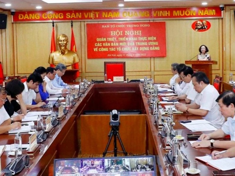 Bộ Chính trị ban hành Quy định về quản lý biên chế của hệ thống chính trị