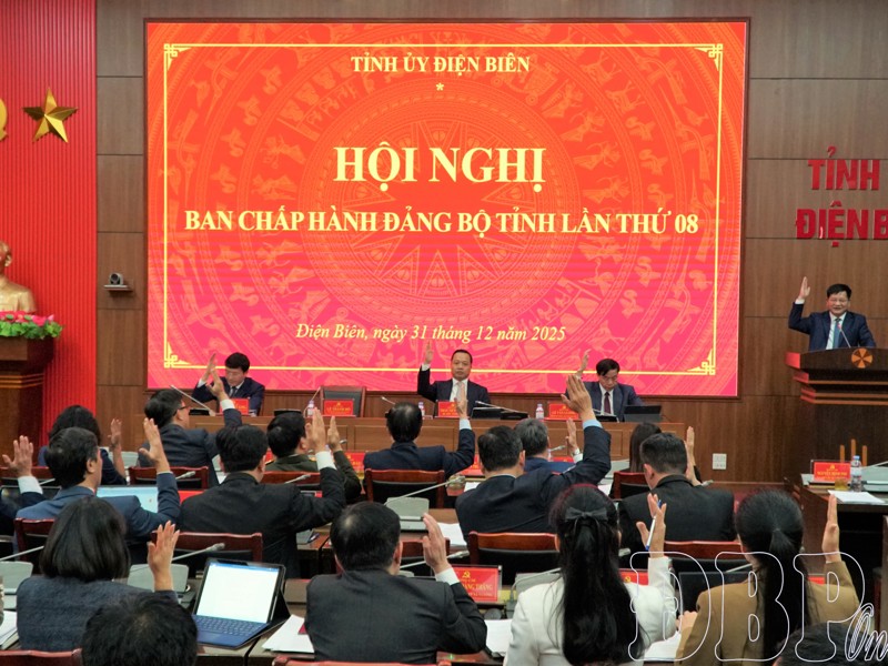 Hội nghị lần thứ 8 Ban Chấp hành Đảng bộ tỉnh thảo luận nhiều nghị quyết quan trọng