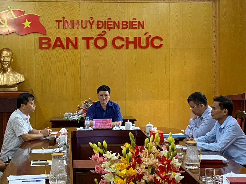 Nâng cao hiệu quả công tác quản lý đảng viên ở nước ngoài