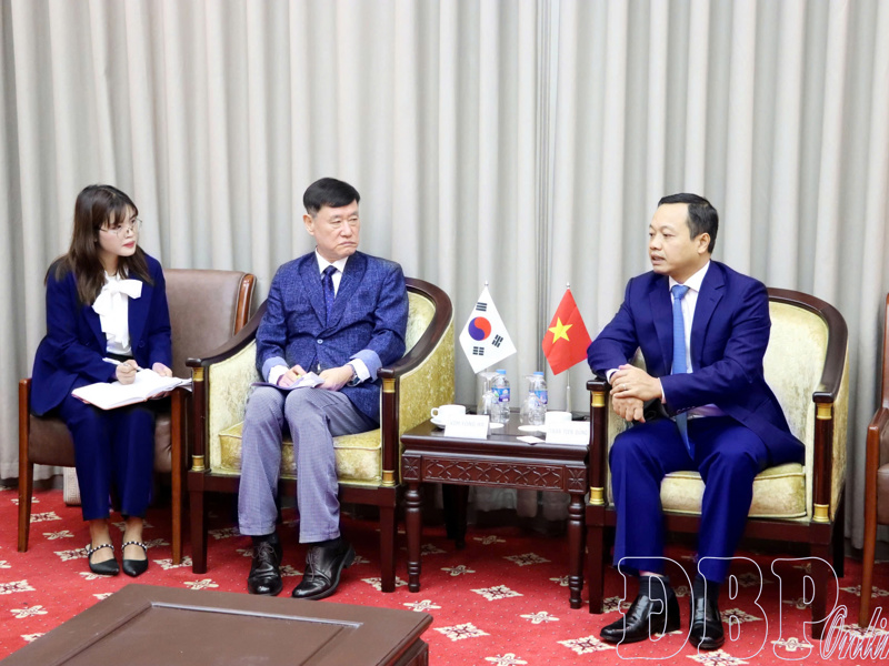 Trung tâm Hỗ trợ nhân lực nông nghiệp và ngư nghiệp tỉnh Gangwon-do chào xã giao Bí thư Tỉnh ủy Trần Tiến Dũng