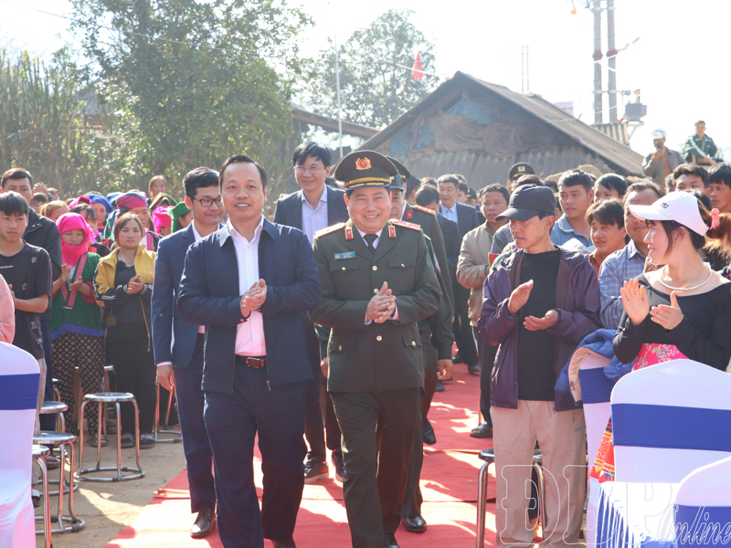 "Bừng sáng" vùng cao Sáng Nhè