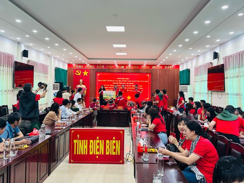 Tăng cường tuyên truyền các hoạt động hướng tới kỷ niệm 70 năm Chiến thắng Điện Biên Phủ