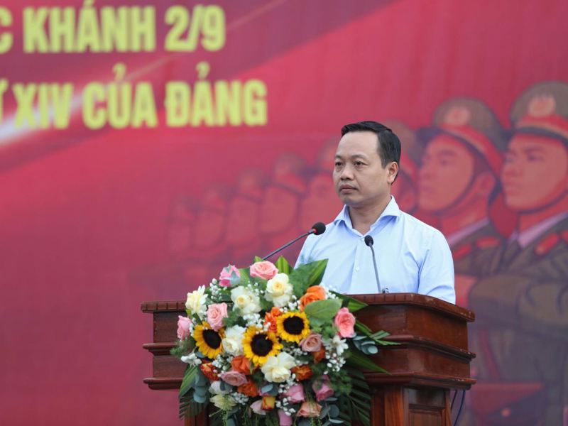 Đồng chí Trần Tiến Dũng, Phó Bí thư Tỉnh uỷ dự Lễ ra quân cao điểm tấn công, trấn áp tội phạm