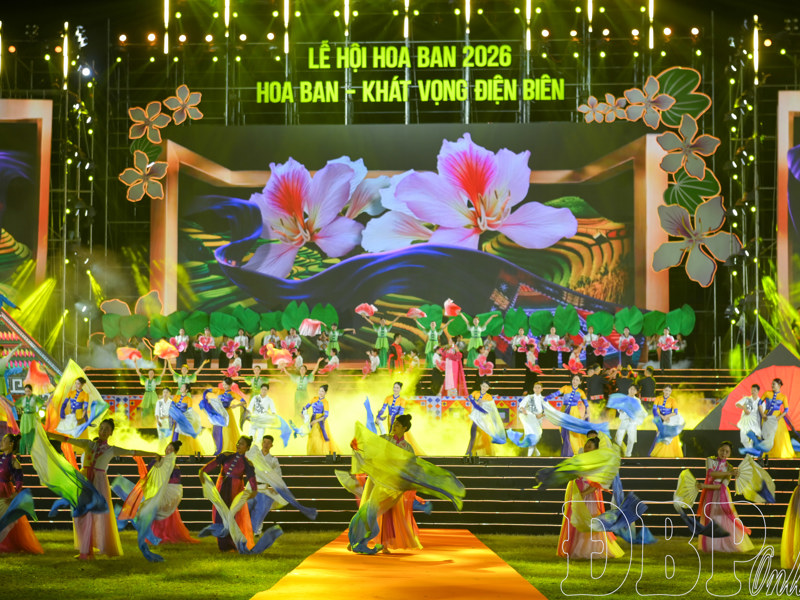 Điện Biên tưng bừng khai hội Hoa Ban